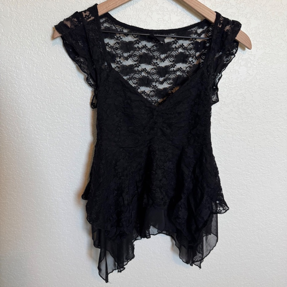 Y2K Witchy Fairycore Sweet Lilac Lace Handkerchief Hem Top Size Medium Black